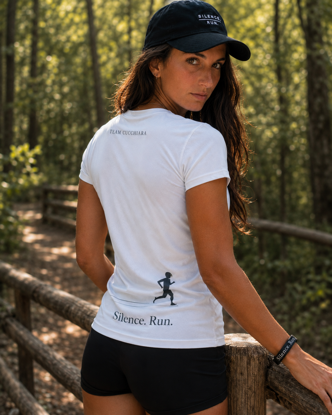 Maglia Team Cucchiara retro posa nel bosco
